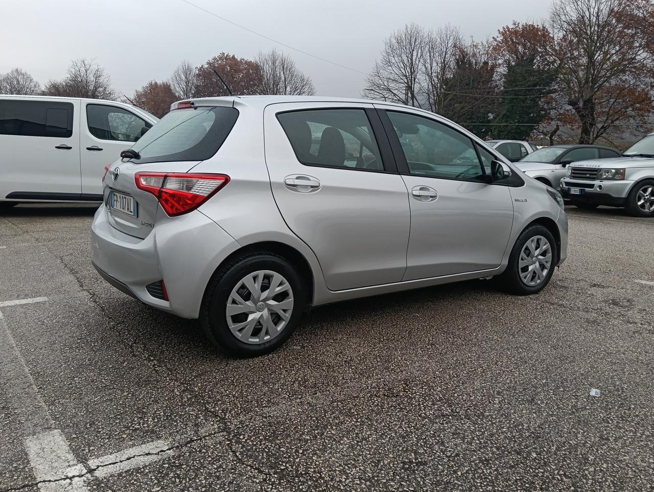 Toyota Yaris 1.5 Hybrid 5 porte Business