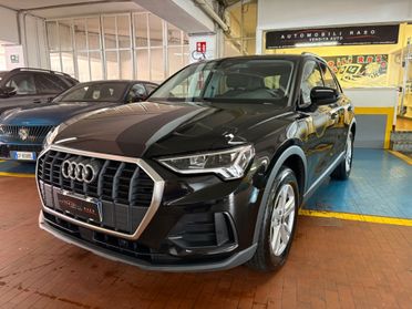 Audi Q3 45 TFSI e S tronic Business
