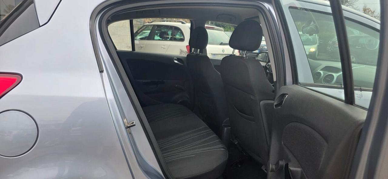 Opel Corsa 1.2 benzina Neopatentati
