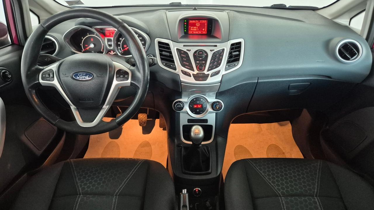 Ford Fiesta 1.4 5 porte Bz.- GPL Titanium Neopatentati