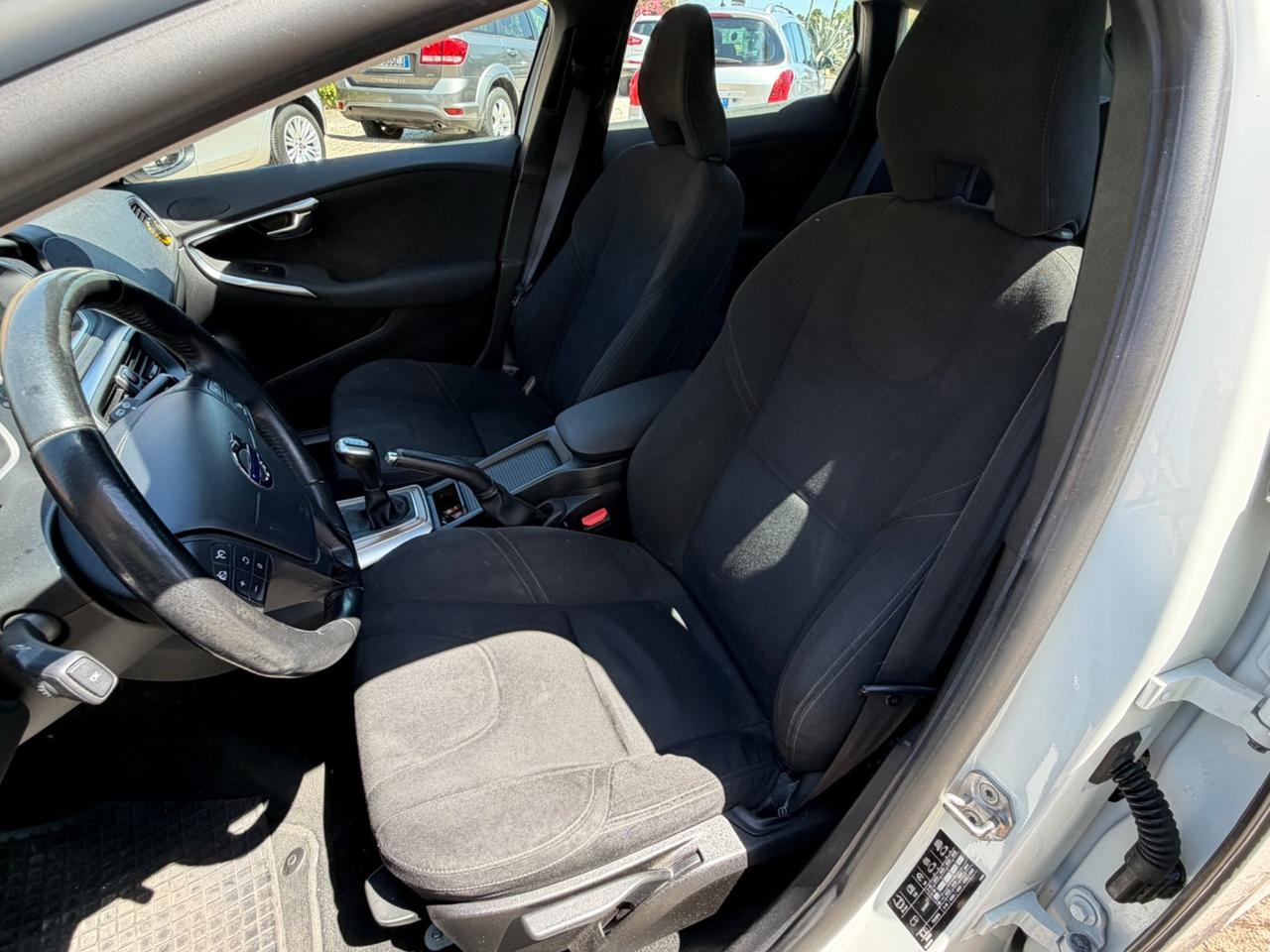 Volvo V40 Cross Country D2 Momentum