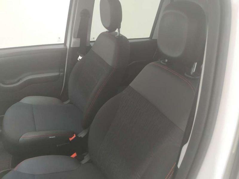 FIAT Panda Cross Panda 1.0 firefly hybrid (Red) s&s 70cv 5p.ti