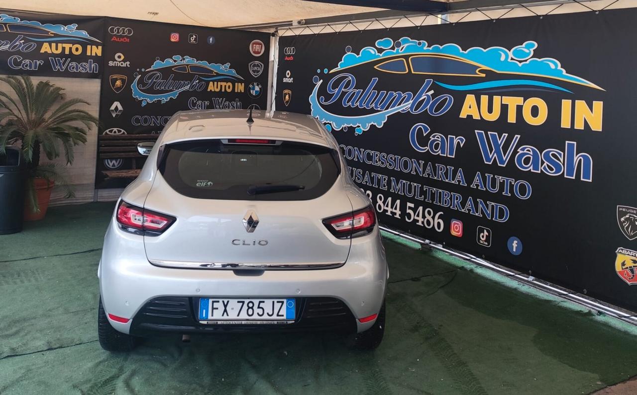 Renault Clio Sporter TCe 12V 90 CV Moschino Intens