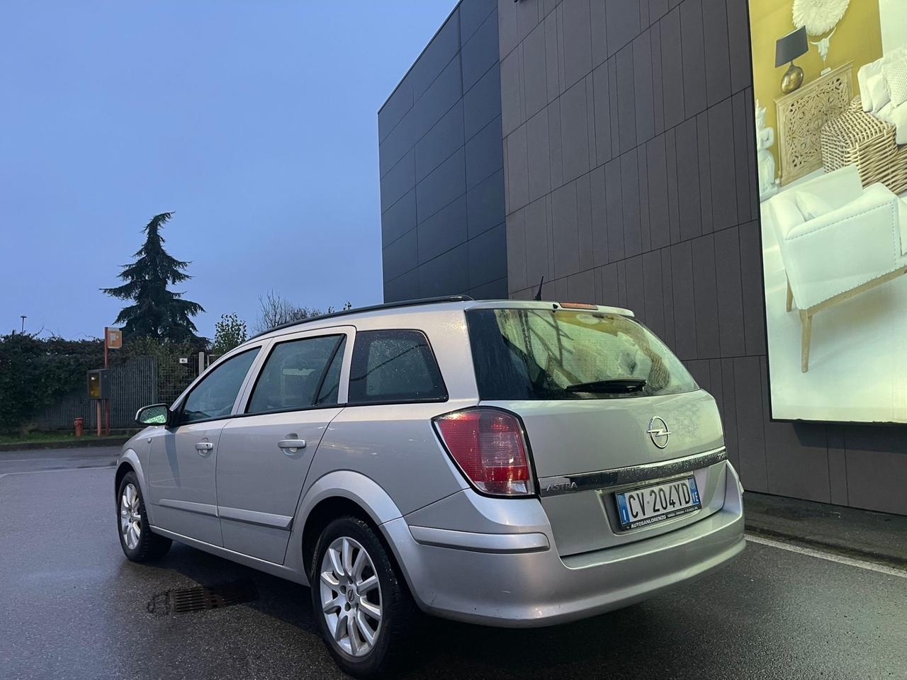 Opel Astra 1.7 CDTI 101CV 5 porte Cosmo