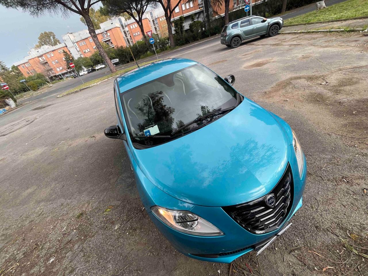 Lancia Ypsilon 1.2 69 CV 5 porte Elefantino NEOPATENTATI