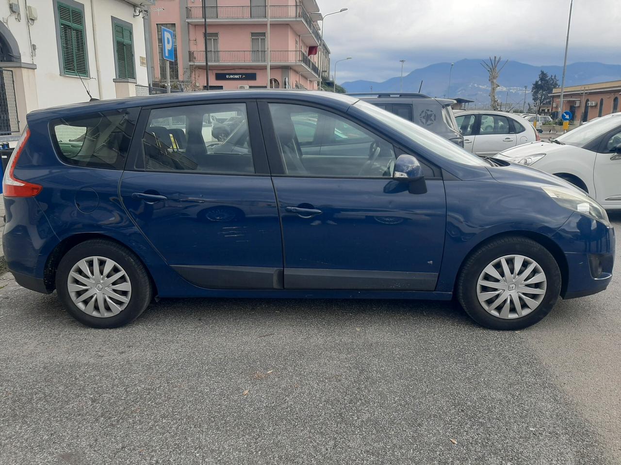 Renault Grand Scenic X-Mod 1.5 dCi 110CV Confort