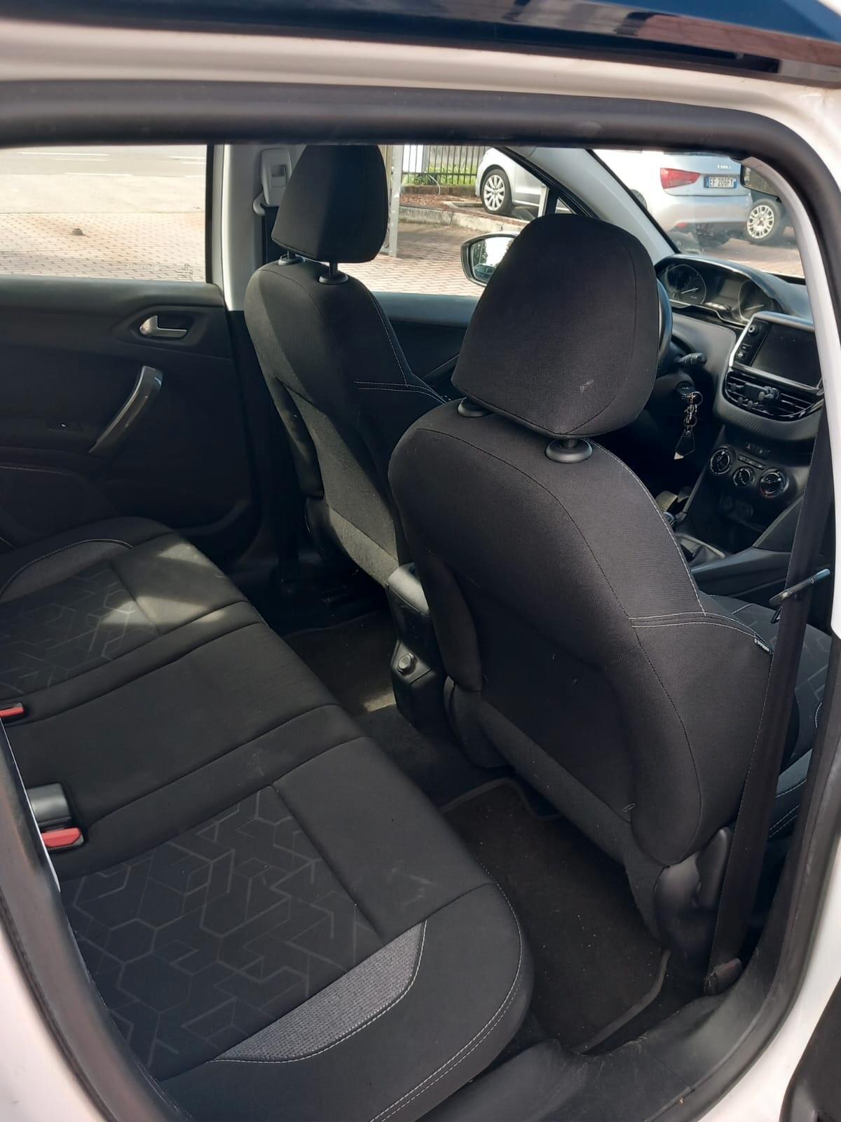 Peugeot 2008 PureTech 82 Allure