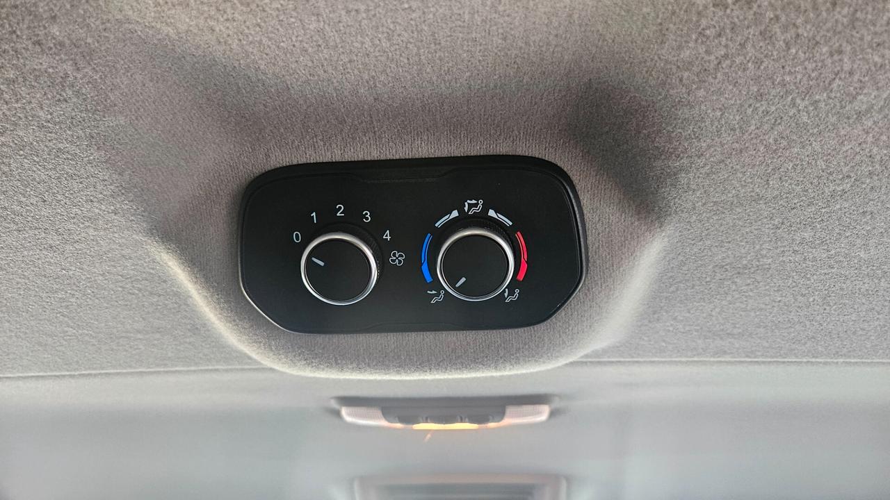 Ford Transit Custom 320 2.0 TDCI 130 CV 8 POSTI - DOPPIO CLIMA-GANCIO