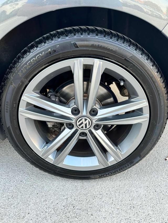 VOLKSWAGEN Golf 1.5 TSI ACT 5p. Sport BlueMotion Technology R-LINE