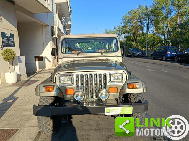 JEEP Wrangler SAHARA 2.5 BENZINA ASI