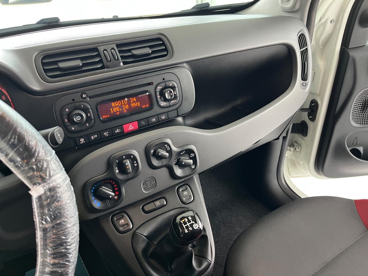 Fiat Panda 1.2 Easy BENZINA POCHI KM