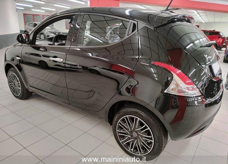 Lancia Ypsilon 1.0 Hybrid 70cv 5P Platino + Car Play "SUPER PROMO" m