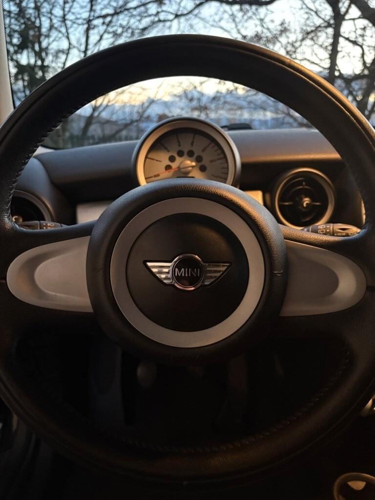Mini 1.6 16V One D neopatentati