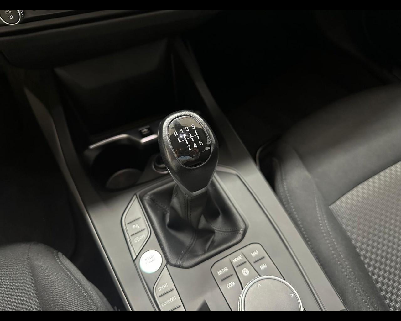 BMW Serie 1 (F40) - 116d 5p. Business Advantage