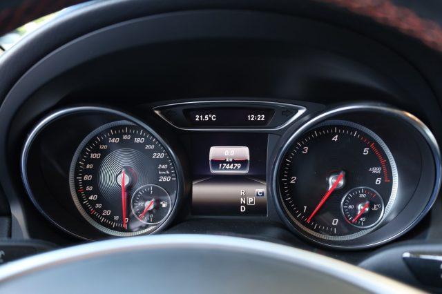 MERCEDES-BENZ CLA 200 d S.W Automatic Premium AMG Navi COMAND LED Camera