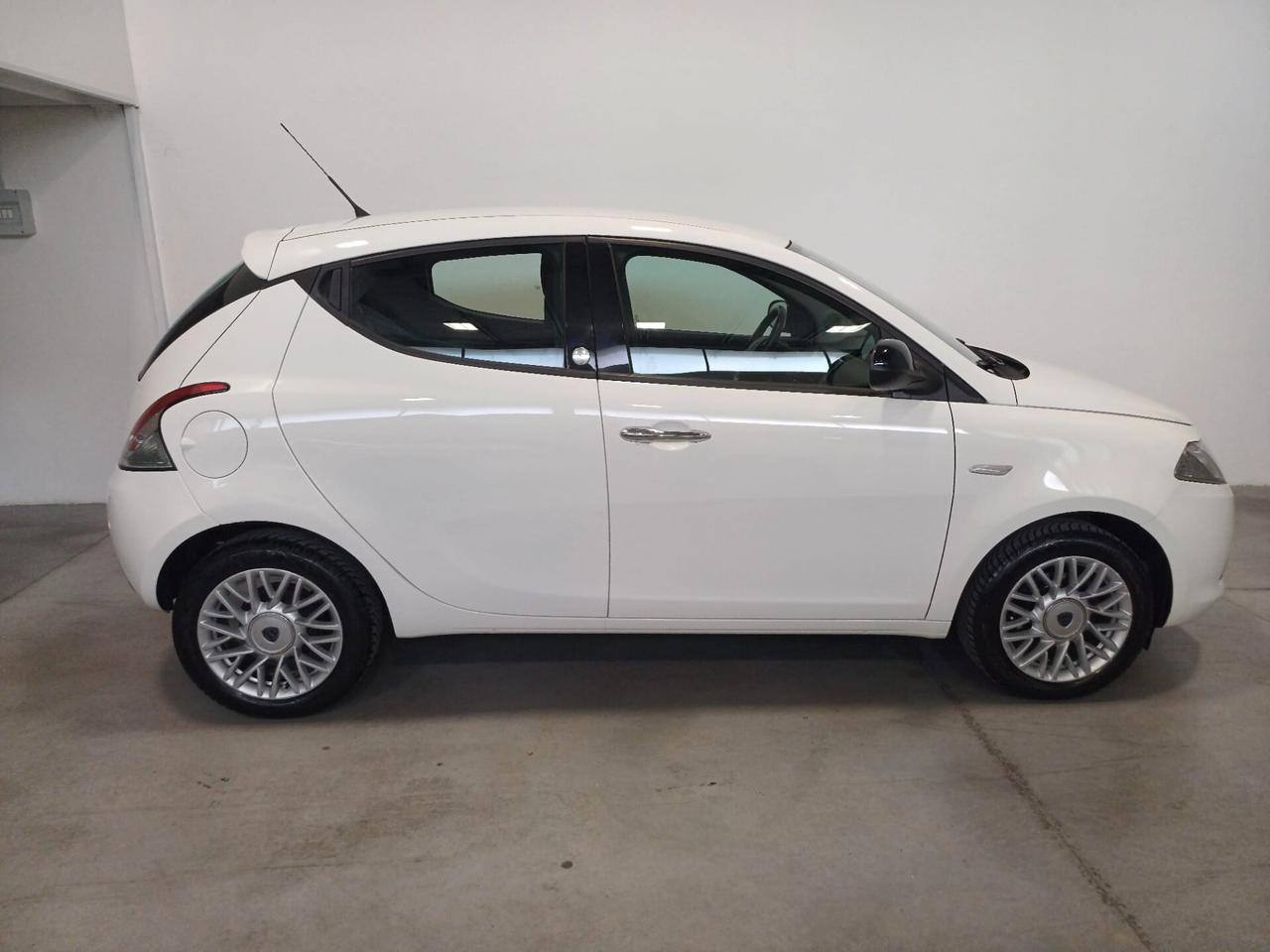 Lancia Ypsilon 1.2 69 CV 5 porte GPL Ecochic Gold