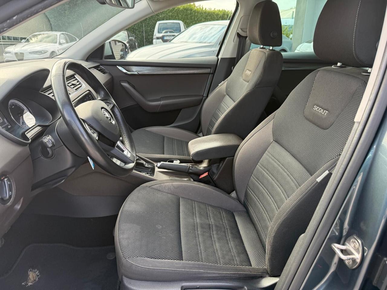 Skoda Octavia 2.0 TDI SCR 184 CV DSG Wagon 4x4 Scout