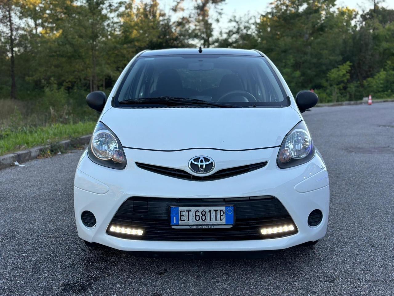 Toyota Aygo 1.0 VVT-i 69 CV 5 porte x-cool