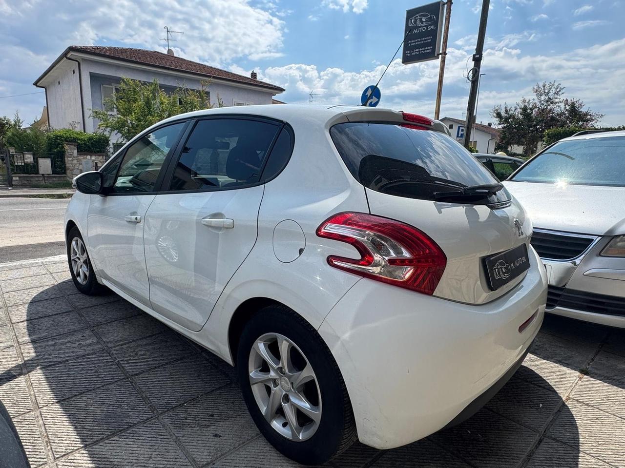 Peugeot 208 1.2 VTi 82 CV 5 porte Allure