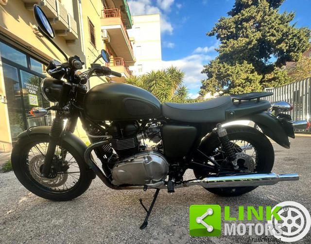 TRIUMPH Bonneville T100 986 MF Steve MC Queen number 698 limited edition