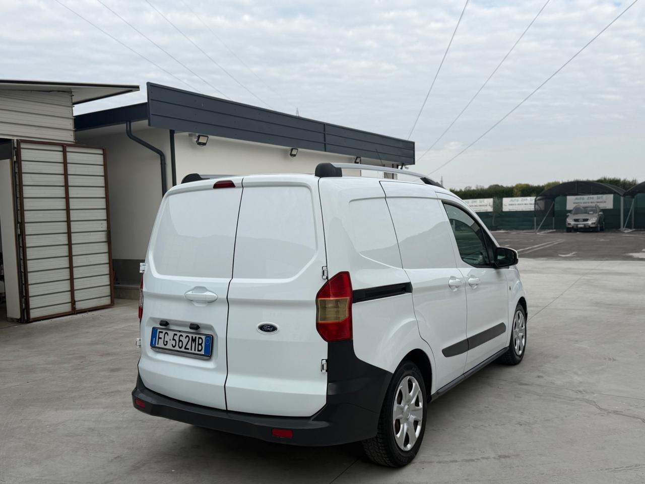 Ford Transit Courier 1.5 TDCi 95CV Van Trend