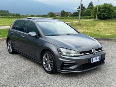 Volkswagen Golf 2.0 TDI 5p. R-Line Executive BlueMotion Technology