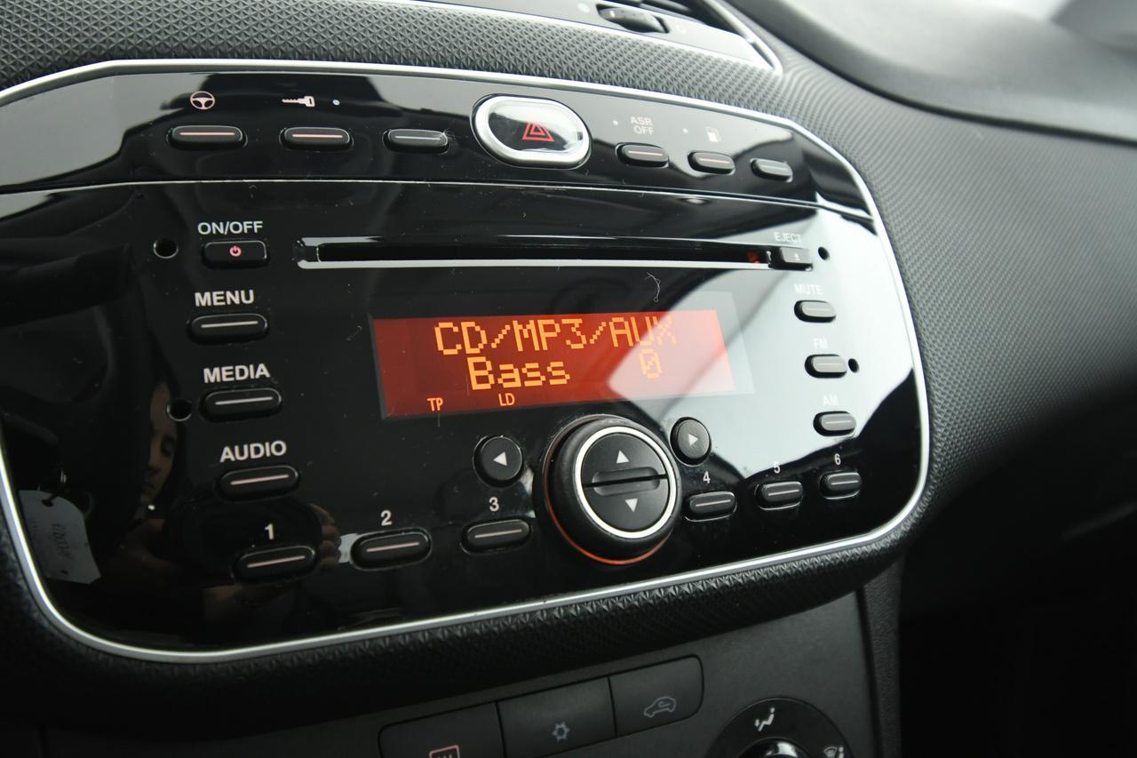 FIAT Punto 5p 1.4 natural power Easy 70cv NEOPATENTATI+C15"