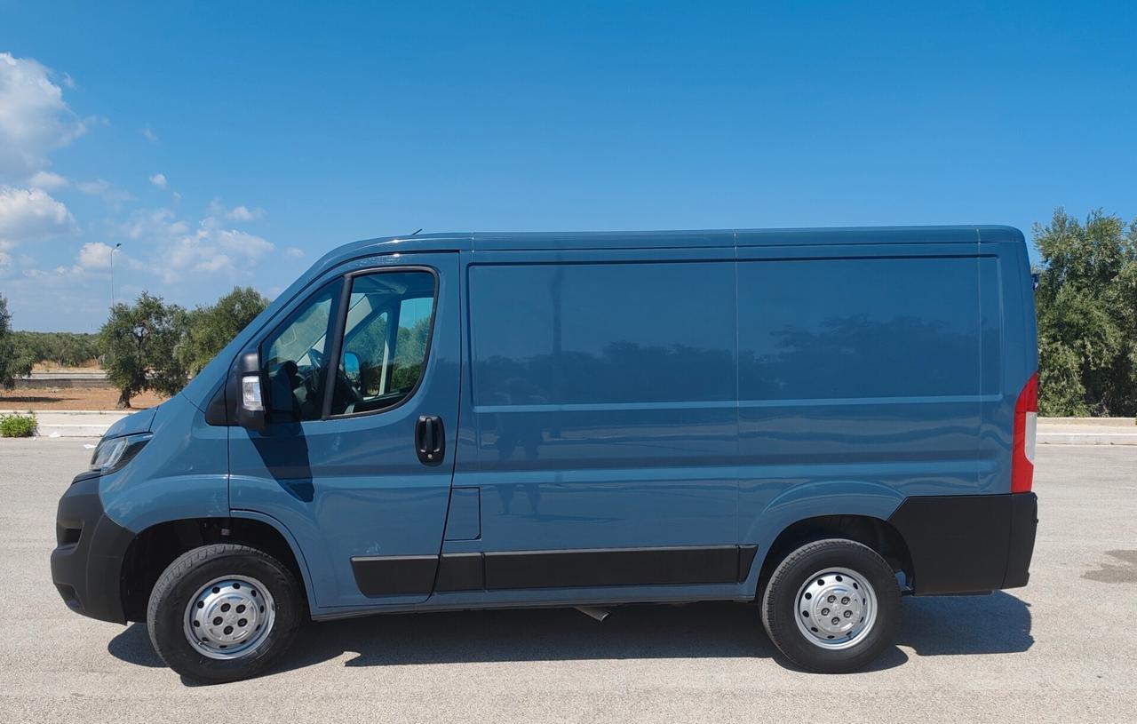 Peugeot Boxer 330 2.2 BlueHDi 120 S&S PC-TN Furgone PARI AL NUOVO
