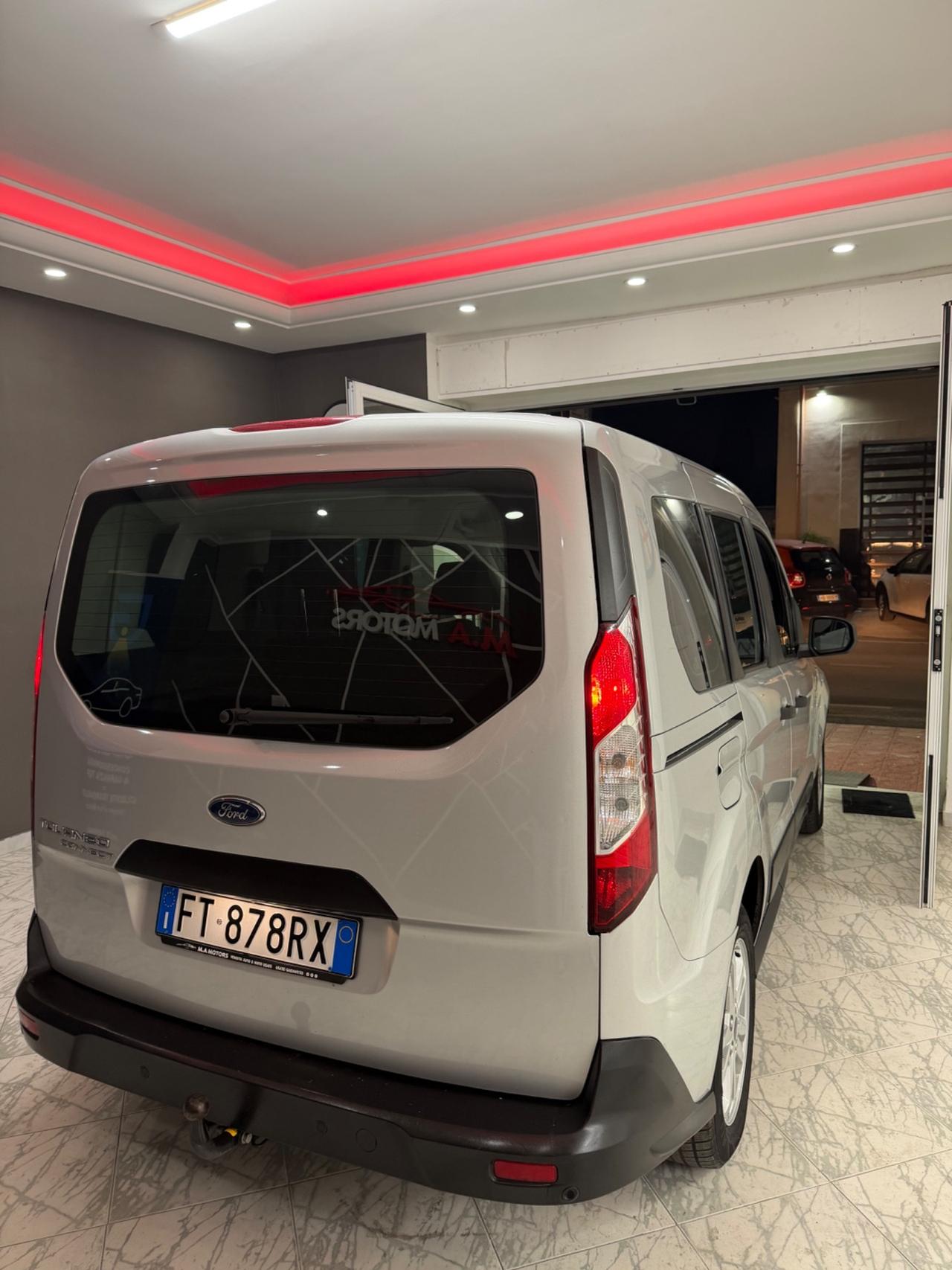 Ford Tourneo Connect 1.5 TDCi 120 CV Titanium