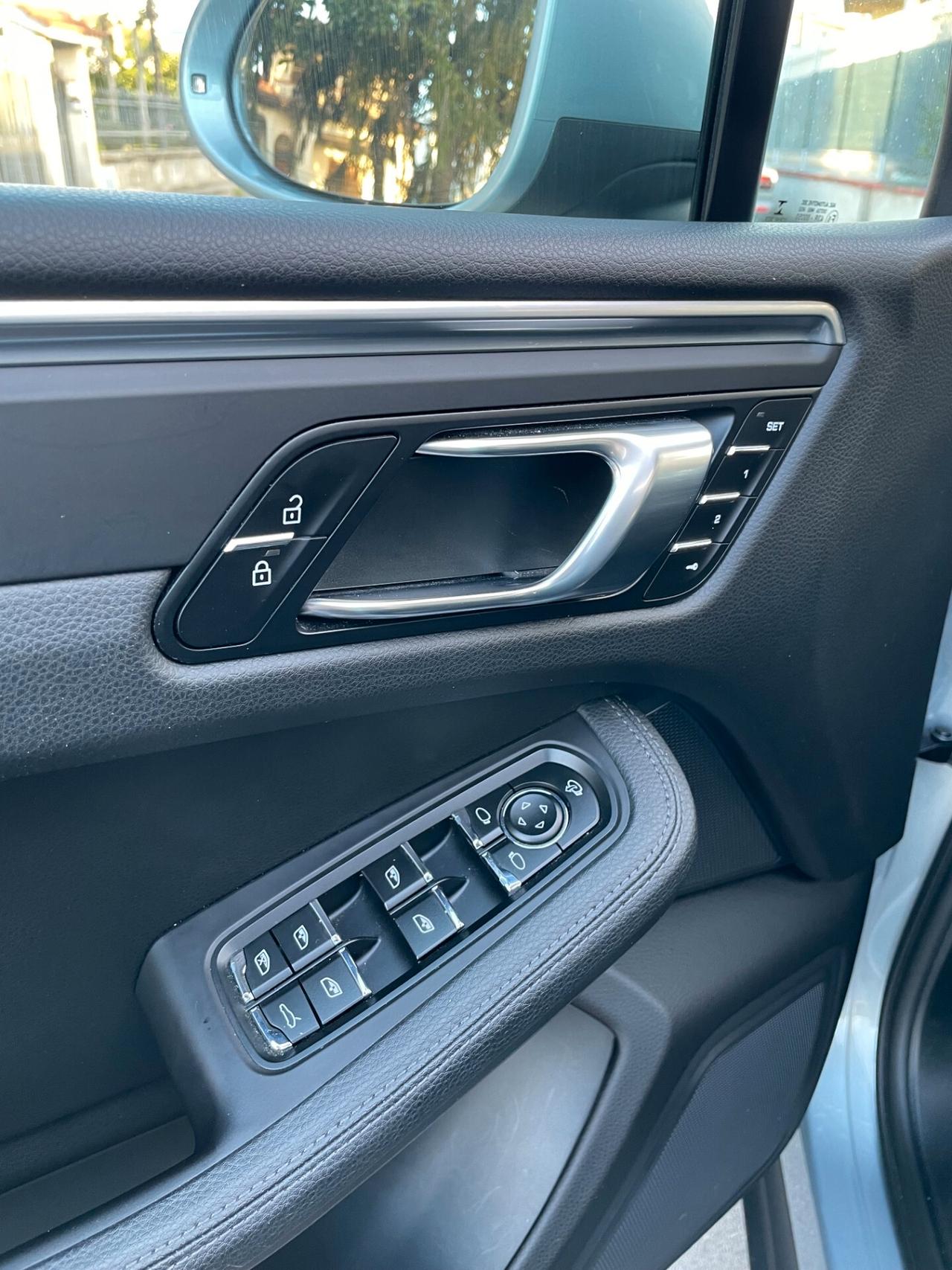 PORSCHE Macan 2.0 245CV Auto AWD - 2021