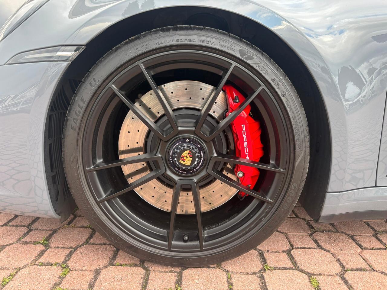 Porsche 911 Carrera 2 GTS
