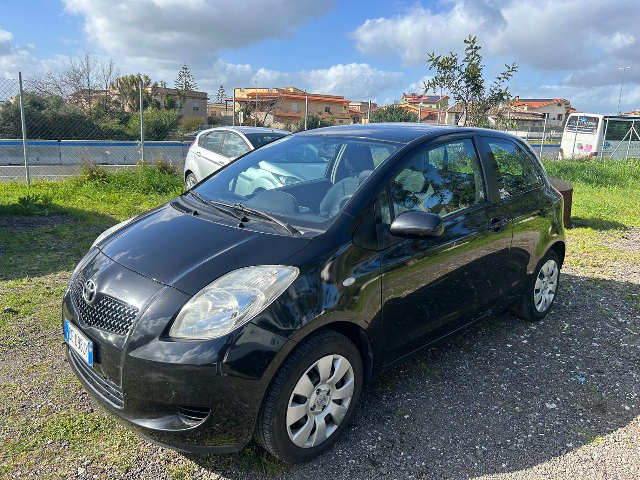 Toyota Yaris 1.0 3 porte