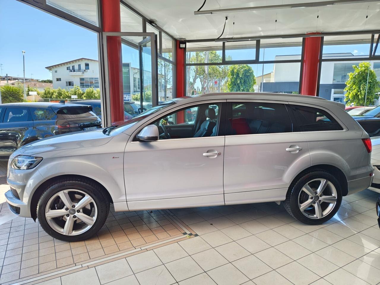 Audi Q7 3.0 TDI 240 CV quattro S-LINE GANCIO TRAINO UNIPRO