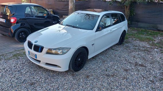 BMW Serie 3 318d Touring Eletta