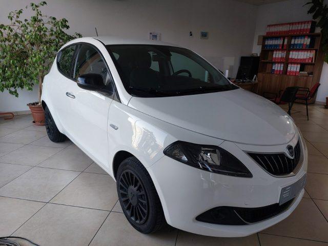 LANCIA Ypsilon 1.0 FireFly 5 porte S&S Hybrid Ecochic Silver