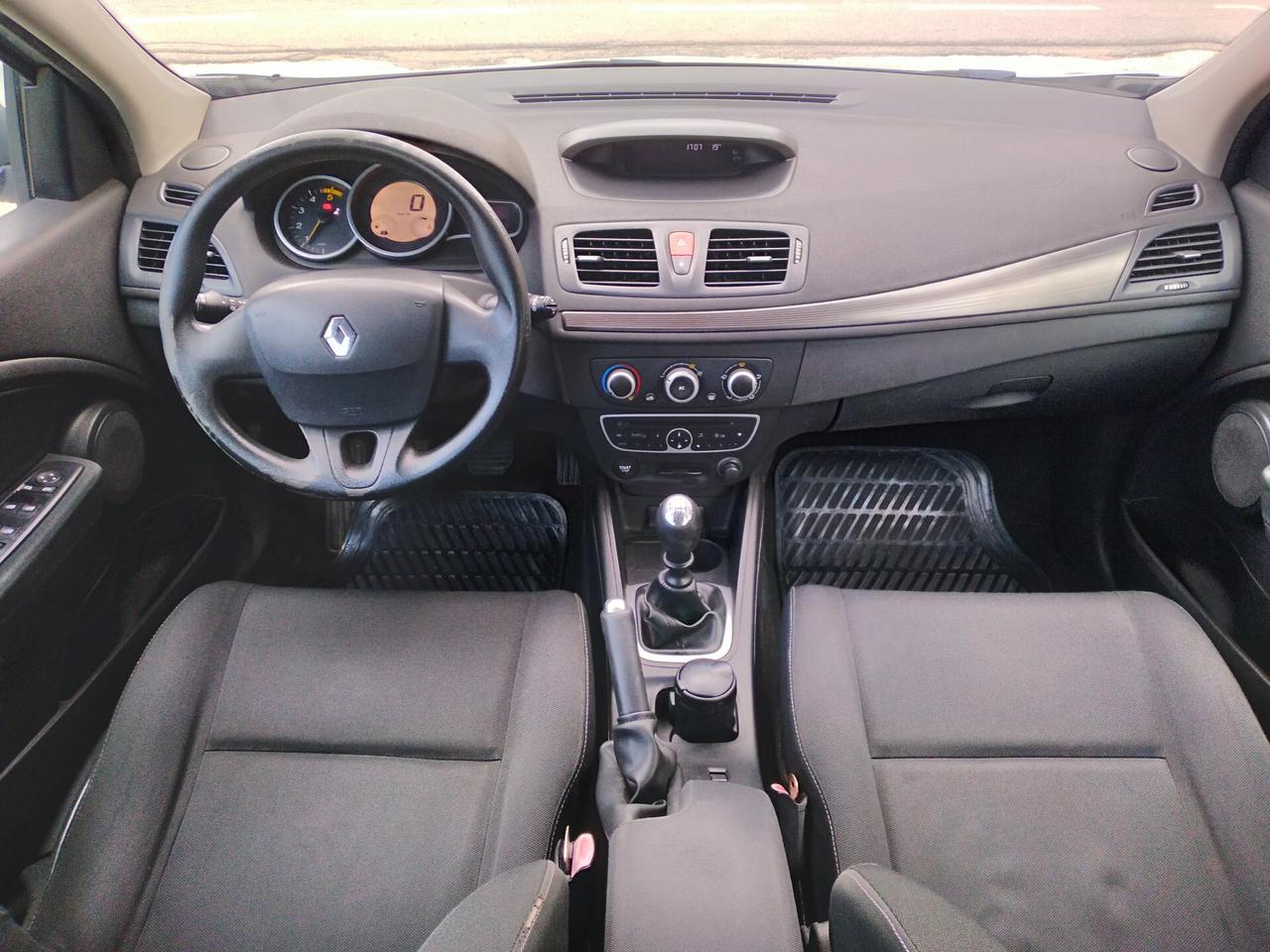 Renault Mégane 1.5 dCi 110CV SporTour Confort