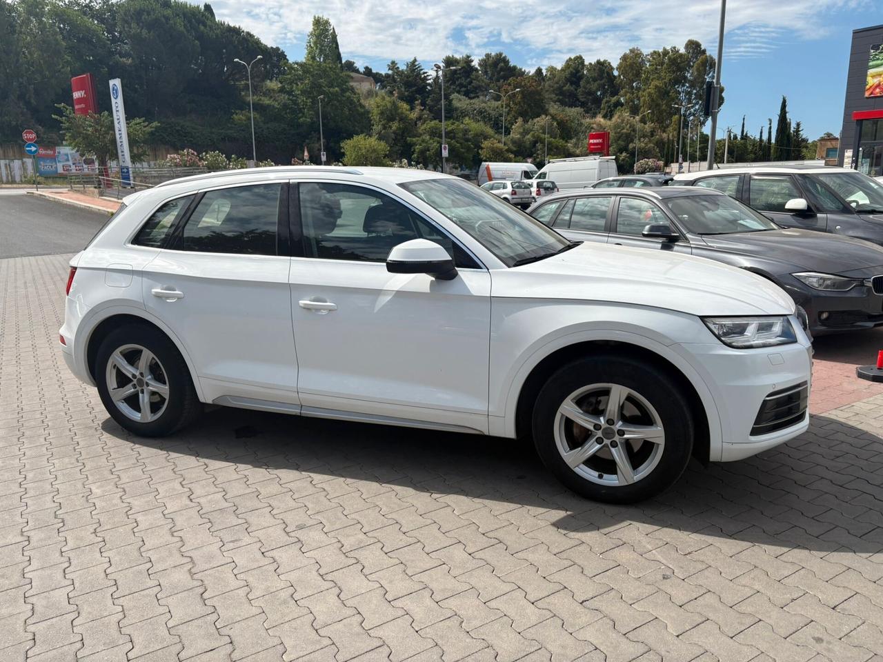 Audi Q5 2.0 TDI 150 CV Business Sport