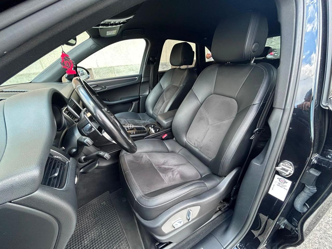 Porsche Macan 2.0 --MACAN #12062