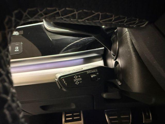 AUDI Q8 50 TDI 286 CV quattro S line edition Black Pack