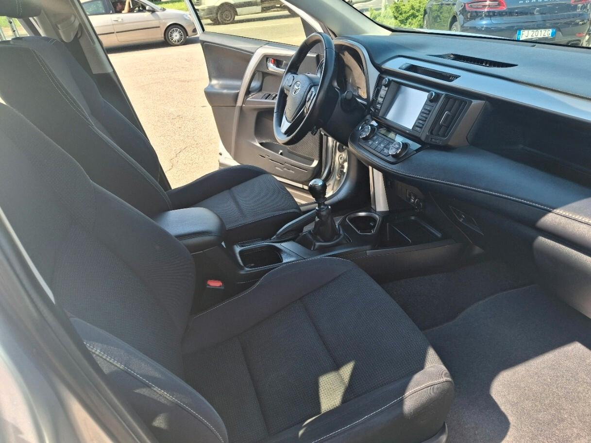 Toyota RAV 4 RAV4 2.0 D-4D 2WD Style
