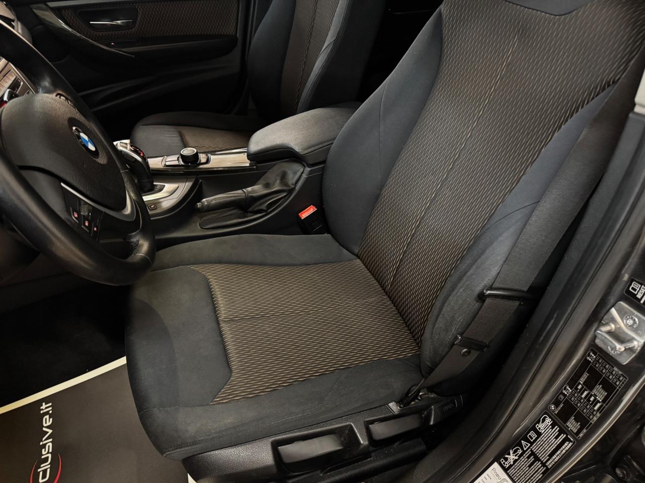 Bmw 320 320d xDrive Touring Luxury-4x4-Garantita-Permute