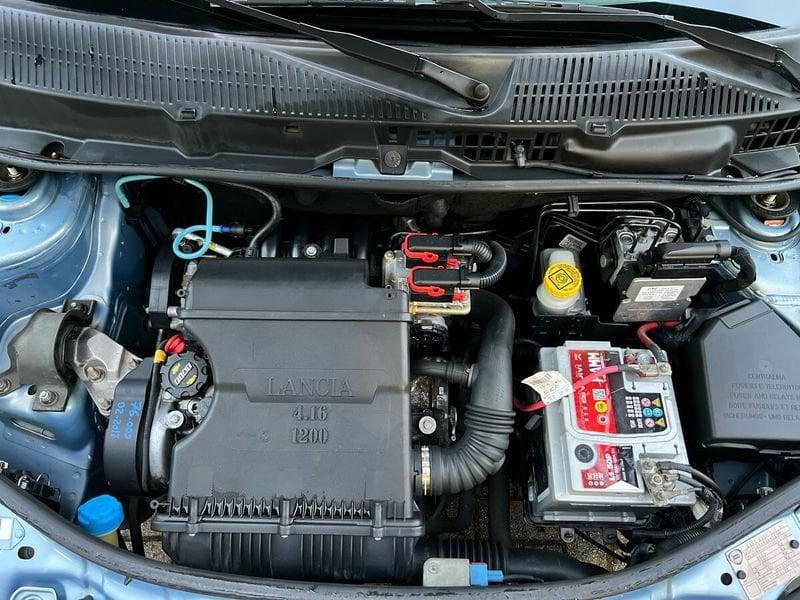 Lancia Ypsilon 1.2 16v Argento