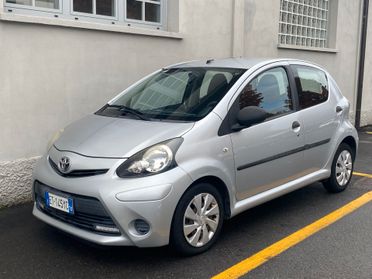 Toyota Aygo 1.0 12V VVT-i 5 porte Active Connect