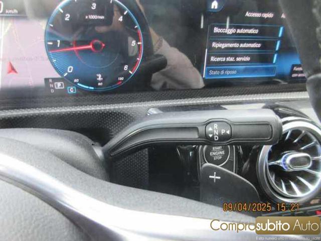 MERCEDES-BENZ A 180 d Automatic Premium