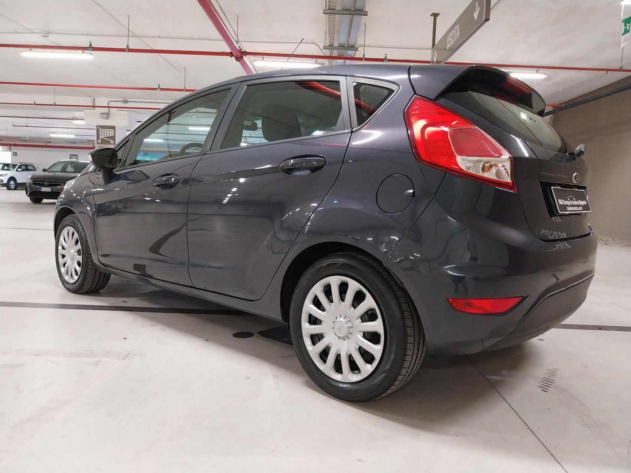 Ford Fiesta 1.5 TDCi 75CV 5 porte - ok neopatentati