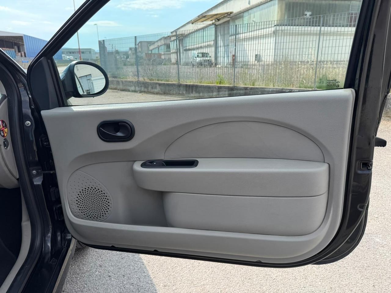 Renault Twingo 1.2 8V Le Iene