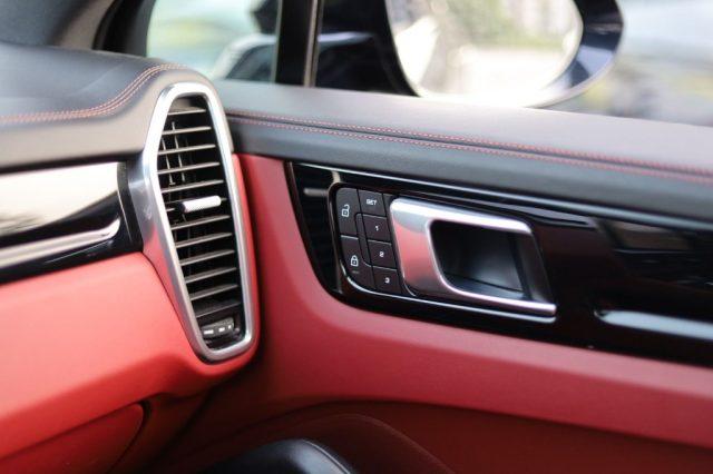 PORSCHE Cayenne Coupé 3.0 V6 IVA ESPOSTA