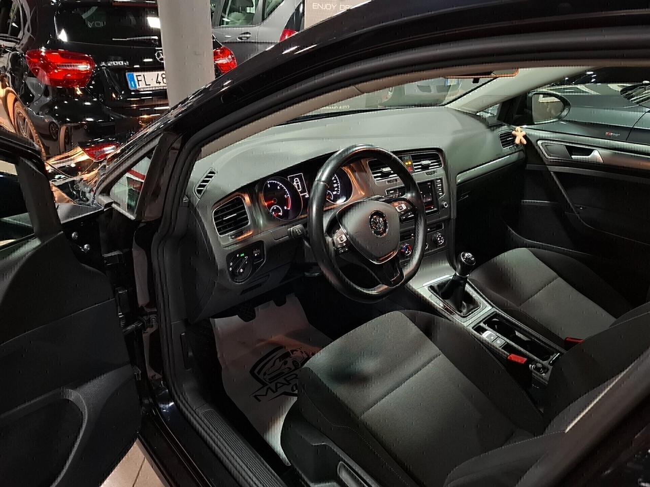 Volkswagen Golf 1.6 TDI 90 CV Neopatentato