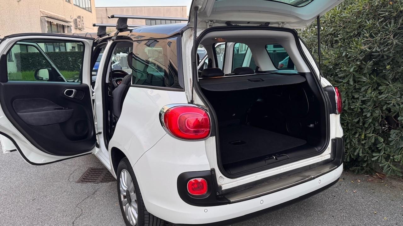 Fiat 500L Living 1.6 Multijet 120 CV Lounge ok neo patentati