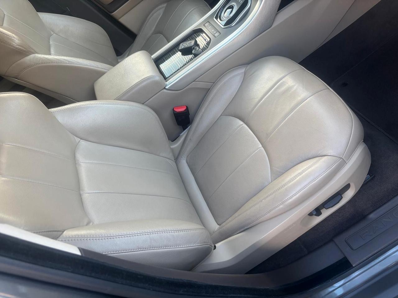 Range Rover Evoque 2.0 TD4 180 CV 5p. SE Dynamic
